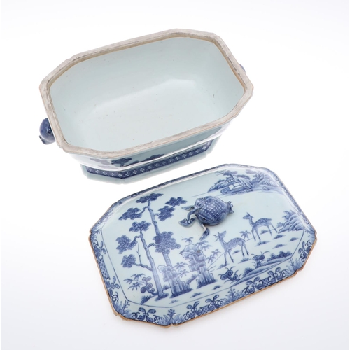 837 - 18THC CHINESE BLUE & WHITE PORCELAIN TUREEN, COVER & MATCHING DISH. Qianlong period (1736-1795), the... 