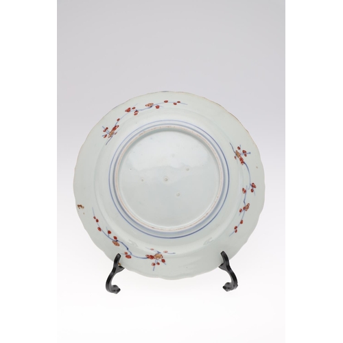 856 - PAIR OF LARGE 18THC JAPANESE IMARI DISHES. 18thc, the centre painted with flowering trees and gilded... 