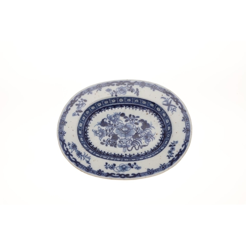 859 - CHINESE MINIATURE BLUE & WHITE TUREEN & DISH. A miniature tureen with oval shaped lid with fruit sha... 