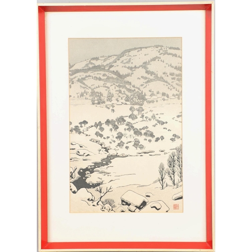 875 - TWO JAPANESE WOODBLOCK PRINTS - TOSHI YOSHIDA (1911-1995). Two framed woodblock prints of 'Snow Coun... 