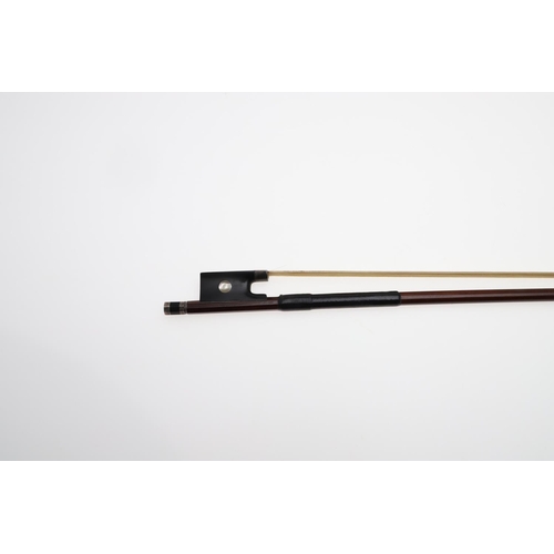 616 - ANTIQUE VIOLIN BOW - DODD. A violin bow by Dodd, the round stick with octagonal terminal, ebony frog... 