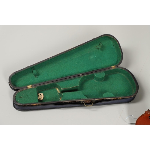 634 - ANTIQUE VIOLIN - JEAN-BAPTISTE COLIN. An antique violin with a two piece back, bears paper label ins... 