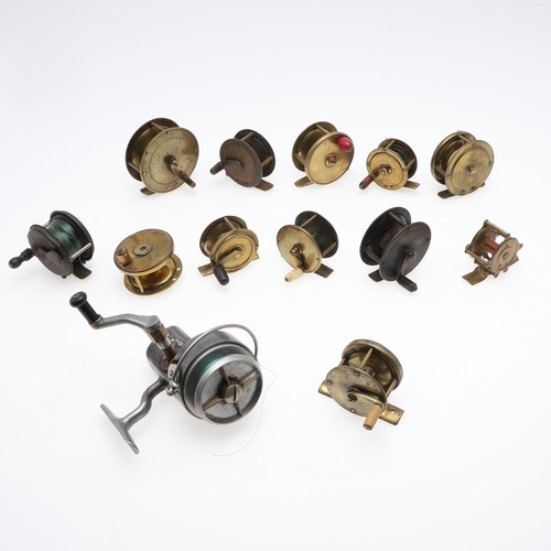 648 - HARDY - VINTAGE ALTEX FISHING REEL & VARIOUS VINTAGE BRASS REELS. A vintage Hardy Altex, No 2 Mark V... 