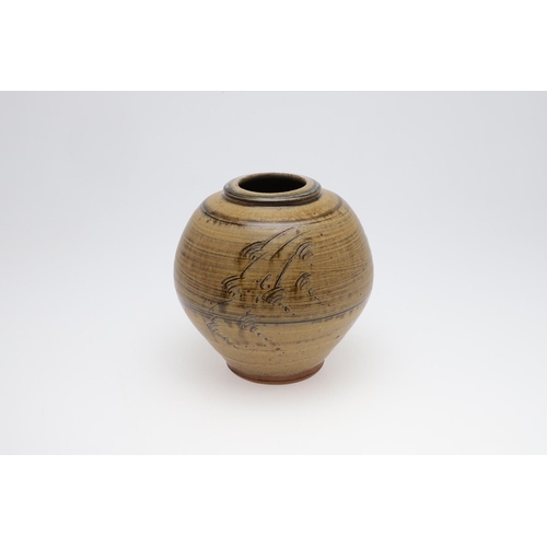 750 - PHIL ROGERS (1951-2020) - STUDIO POTTERY VASE. (d) A globular stoneware vase with a green ash glaze ... 