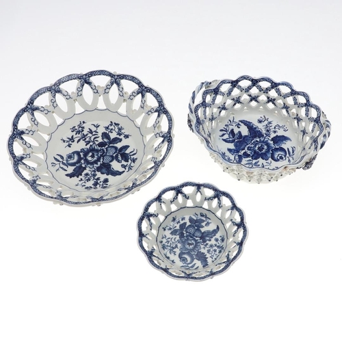 806 - 18THC ENGLISH WORCESTER BASKETS. Including a two handled oval basket in the Pine Cone pattern, unmar... 