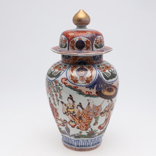 825 - CONTINENTAL JAPANESE STYLE IMARI LIDDED JAR. Possibly by Samson, the lidded jar with an octagonal ro... 