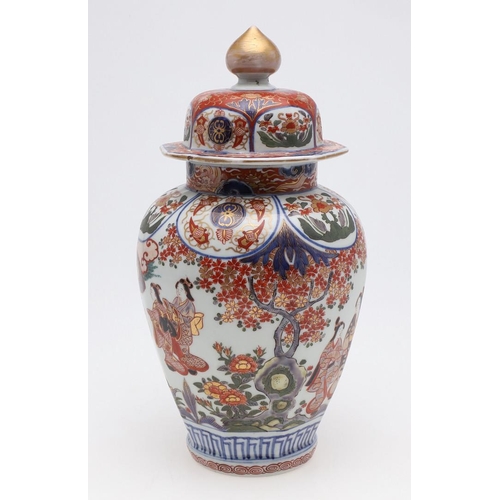 825 - CONTINENTAL JAPANESE STYLE IMARI LIDDED JAR. Possibly by Samson, the lidded jar with an octagonal ro... 