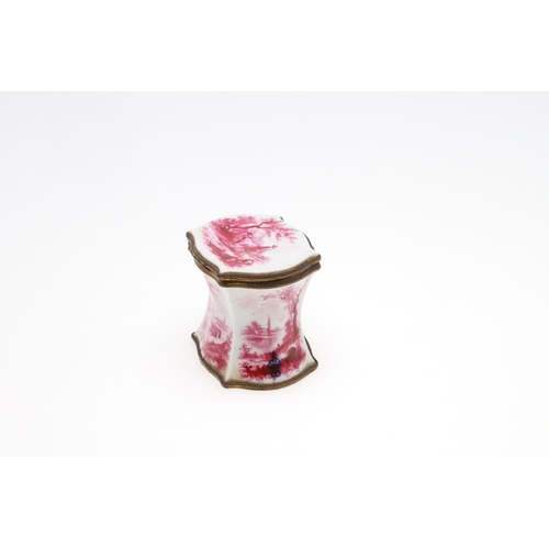 830 - CONTINENTAL PORCELAIN TABLE BOX. The small porcelain box with brass mounts to rim and base, with puc... 