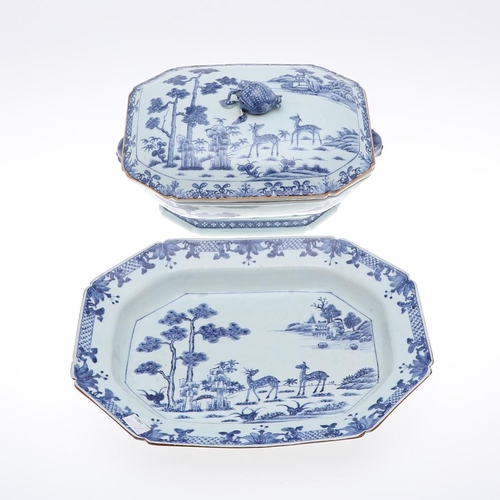 854 - 18THC CHINESE BLUE & WHITE PORCELAIN TUREEN, COVER & MATCHING DISH. Qianlong period (1736-1795), the... 