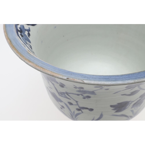 868 - EARLY JAPANESE ARITA PORCELAIN JARDINIERE. Circa 1690-1700, a large blue and white porcelain jardini... 