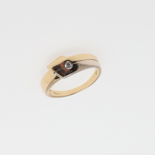 1077 - AN 18CT GOLD AND DIAMOND ABSTRACT RING. set with a circular-cut diamond, 5.2 grams. Size R.  *CR  So... 