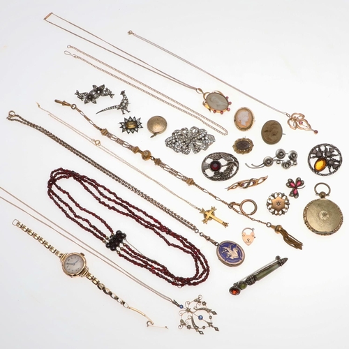 906 - A QUANTITY OF JEWELLERY. including a garnet three row necklace, a 9ct gold and garnet pendant, a sap... 