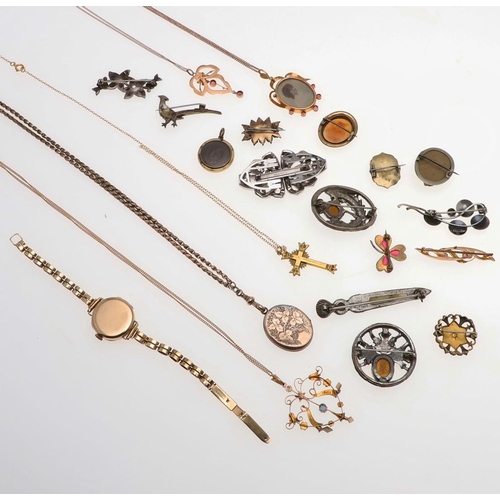 906 - A QUANTITY OF JEWELLERY. including a garnet three row necklace, a 9ct gold and garnet pendant, a sap... 