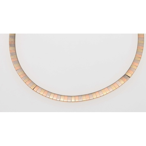 929 - A 9CT THREE COLOUR GOLD NECKLACE. with concealed clasp, 39.5cm long, 23.4 grams, together with a pai... 