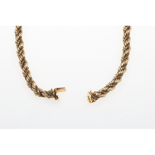 940 - A GOLD ROPE LINK NECKLACE. 40.5cm long, 35.9 grams.  *CR  Some wear, but no obvious damage or repair... 