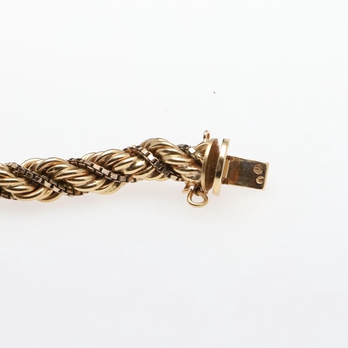 940 - A GOLD ROPE LINK NECKLACE. 40.5cm long, 35.9 grams.  *CR  Some wear, but no obvious damage or repair... 