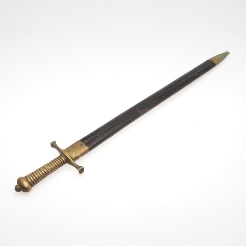 105 - A 19TH CENTURY PRUSSIAN SHORT SWORD AND SCABBARD. A Prussian short sword similar to the French 1831 ... 