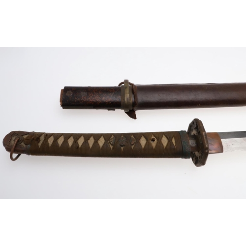 121 - A JAPANESE KATANA IN LACQUERED SCABBARD. MID 20TH CENTURY. A Second World War Japanese Officers Swor... 