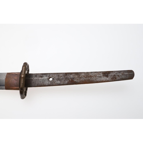 121 - A JAPANESE KATANA IN LACQUERED SCABBARD. MID 20TH CENTURY. A Second World War Japanese Officers Swor... 