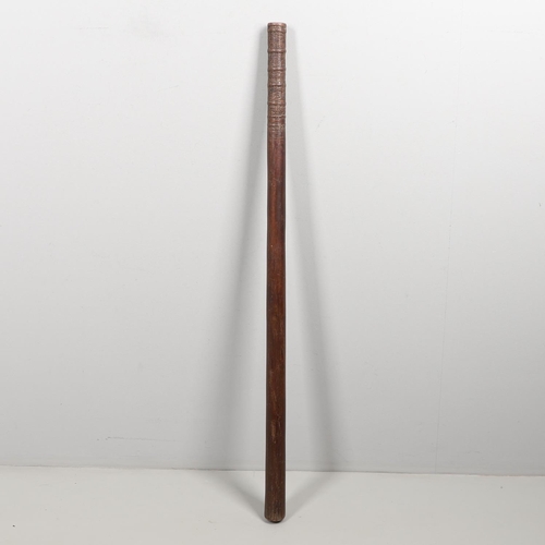 147 - A FINE 19TH CENTURY FIJIAN BOWAI POLE CLUB. A Fijian Bowai or Pole club of straight rounded form, wi... 