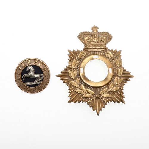 156 - A VICTORIAN KING'S LIVERPOOL REGIMENT HELMET PLATE. A Liverpool Regiment Helmet plate c.1889-1901, s... 