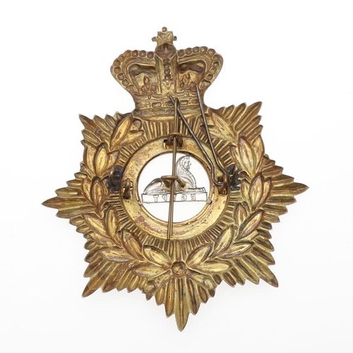 159 - A VICTORIAN LINCOLNSHIRE REGIMENT HELMET PLATE. A Lincolnshire Regiment Helmet plate c.1889-1901, st... 