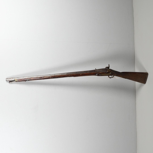 18 - AN UNUSUAL BRUNSWICK TYPE WALL GUN, POSSIBLY AN EXPERIMENTAL PIECE. With a 99cm smooth bore muzzle l... 