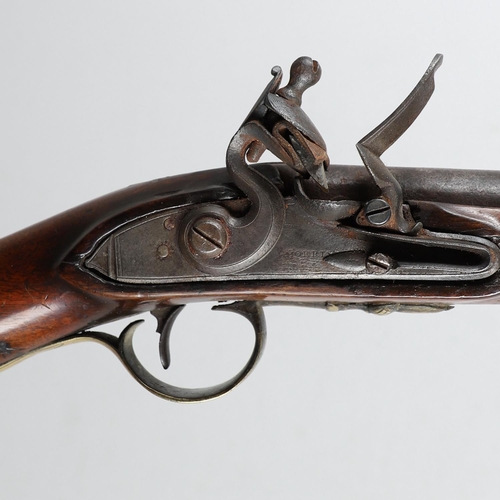 19 - A LATE 18TH CENTURY FLINTLOCK GUN BY MORRIS. With a 94cm tapering barrel with proof marks and decora... 