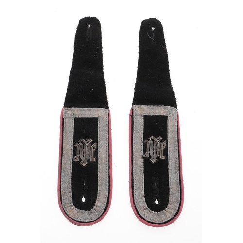 193 - A PAIR OF SECOND WORLD WAR GERMAN WAFFEN SS NCO'S SHOULDER STRAPS. A pair of Waffen SS NCO's shoulde... 