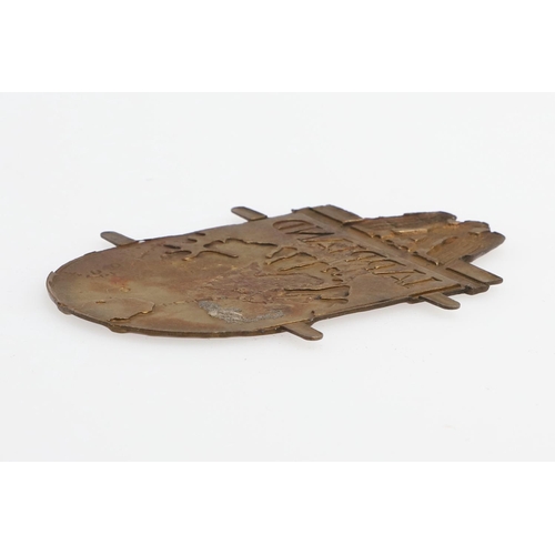 199 - A GERMAN ARMY LAPPLAND CAMPAIGN SHIELD. A Lappland shield, bronze type with rounded base, 6.8cm   *C... 