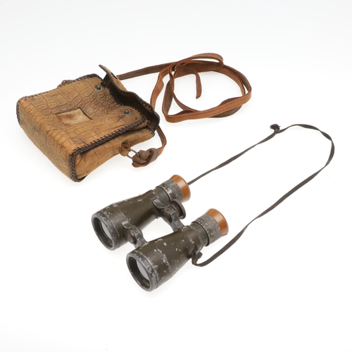 286 - A PAIR OF FIRST WORLD WAR GERMAN BINOCLUARS BY SPINDLER AND HOYER. A pair of binoculars marked 'Germ... 