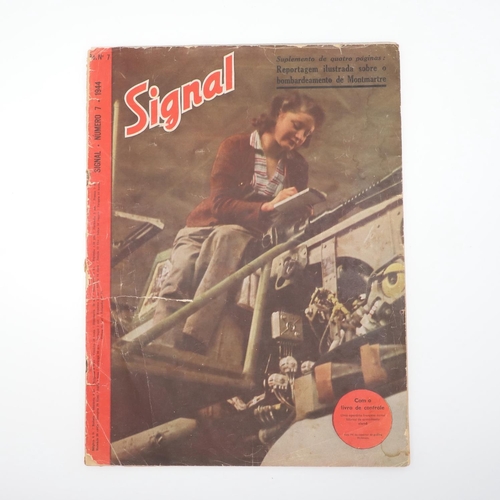 304 - A SECOND WORLD WAR ISSUE OF SIGNAL MAGAZINE, SPANISH EDITION, 1944, No7. A scarce copy of Signal mag... 