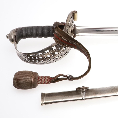 91 - A FINE FIRST WORLD WAR BADEN AND HESSIAN CAVALRY OFFICER'S SPECIAL PATTERN SWORD AND SCABBARD. With ... 