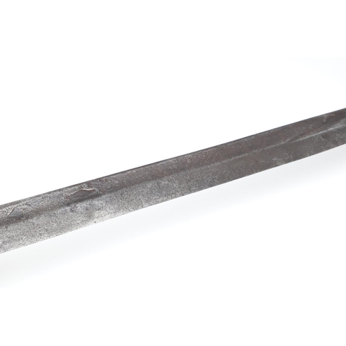 97 - A RUSSIAN 1756 PATTERN GRENADIER'S SWORD FROM THE REIGN OF CATHERINE THE GREAT. With a 67.5cm broad ... 