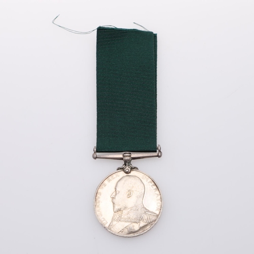 433 - AN EDWARD VII ROYAL NAVAL RESERVE LONG SERVICE AND GOOD CONDUCT MEDAL. An Edward VII Royal Naval Res... 