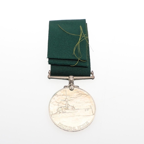 434 - A GEORGE V ROYAL NAVAL RESERVE LONG SERVICE AND GOOD CONDUCT MEDAL. A George V Royal Naval Reserve L... 