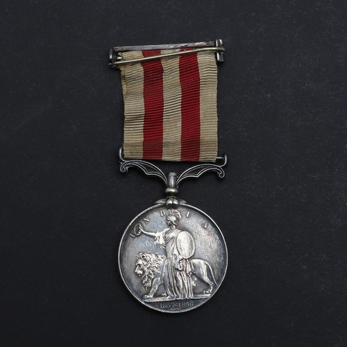 457 - AN INDIAN MUTINY MEDAL TO THE 71ST FOOT, 1ST HIGHLAND LIGHT INFANTRY. An Indian Mutiny Medal, 1858, ... 