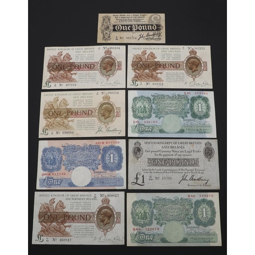 545 - AN INTERESTING AND REPRESENTATIVE COLLECTION OF ONE AND FIVE POUND BANKNOTES. A collection of fourte... 