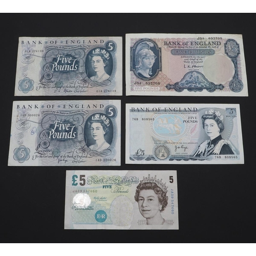 545 - AN INTERESTING AND REPRESENTATIVE COLLECTION OF ONE AND FIVE POUND BANKNOTES. A collection of fourte... 