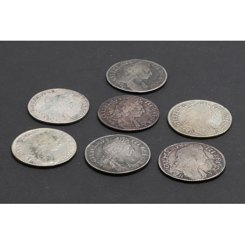 720 - A COLLECTION OF SEVEN WILIIAM III SHILLINGS TO INCLUDE BRISTOL, CHESTER, YORK AND NORWICH MINTS. Wil... 