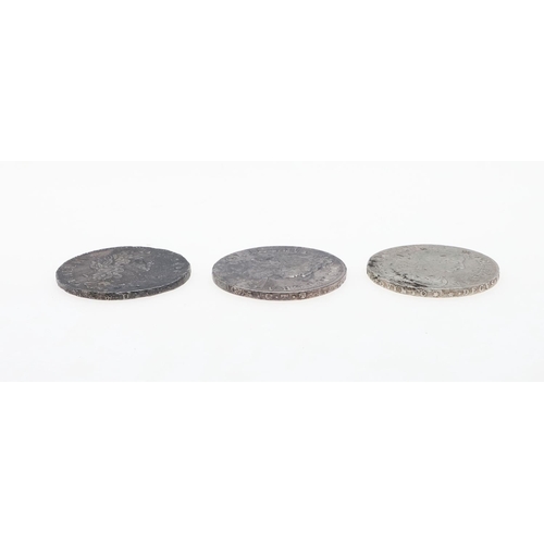 721 - A CHARLES II CROWN AND TWO WILLIAM III CROWNS. A Charles II Crown, third draped bust r, reverse with... 