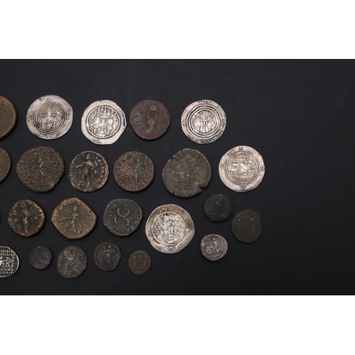 737 - A COLLECTION OF ANCIENT COINS TO INCLUDE ROMAN AND OTHERS. A collection of ancient coins to include ... 