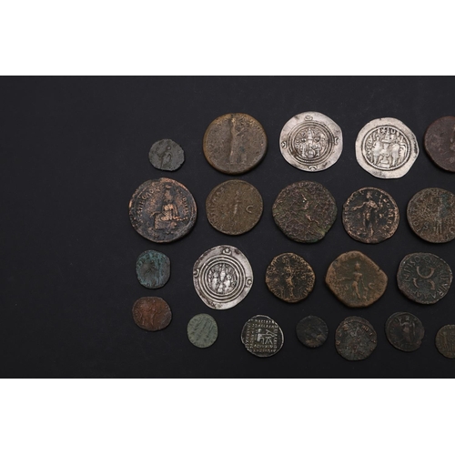 737 - A COLLECTION OF ANCIENT COINS TO INCLUDE ROMAN AND OTHERS. A collection of ancient coins to include ... 