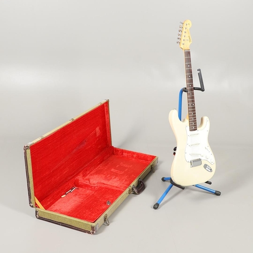 522 - TOKAI JAPANESE ELECTRIC GUITAR & VINTAGE CASE. A circa 1980's Tokai Goldstar Sound electric guitar w... 