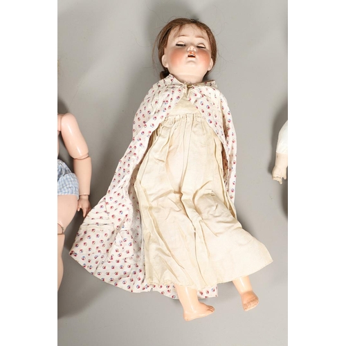 525 - SIMON & HALBIG BISQUE HEAD DOLL, SASHA DOLL & OTHER DOLLS. A mixed lot including a Simon & Halbig bi... 