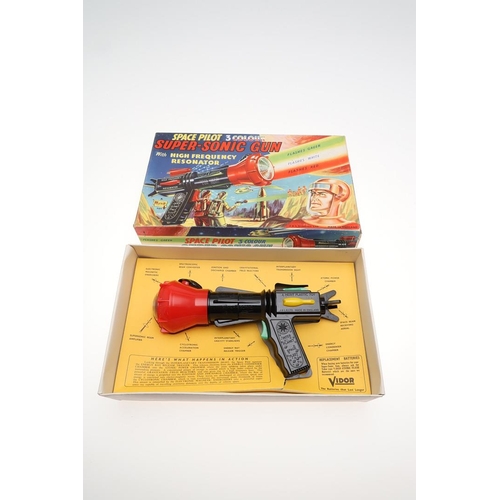 533 - DAN DARE BOXED ROCKET GUN & SPACE PILOT SUPER SONIC GUN. A boxed Merit Dan Dare Rocket Gun Safety Mo... 