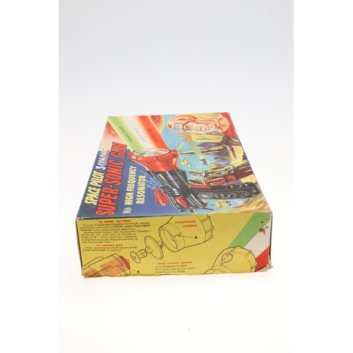 533 - DAN DARE BOXED ROCKET GUN & SPACE PILOT SUPER SONIC GUN. A boxed Merit Dan Dare Rocket Gun Safety Mo... 