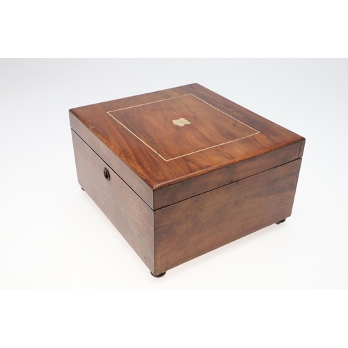 561 - A LATE 19TH CENTURY WALNUT CASED POLYTHON. A late 19thc Walnut cased polython, with a serial number ... 