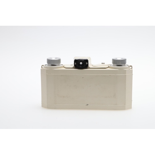 562 - ILFORD ADVOCATE CAMERA & ILFORD ACCESSORIES. An lford Advocate camera with a white body, with a Dall... 