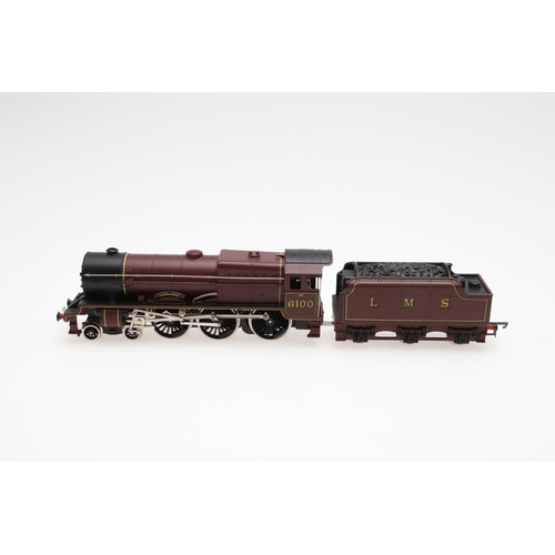 575 - WRENN BOXED 00 GAUGE LOCOMOTIVE - ROYAL SCOT. W2260 LMS Maroon Royal Scot 6100, boxed and with a boo... 